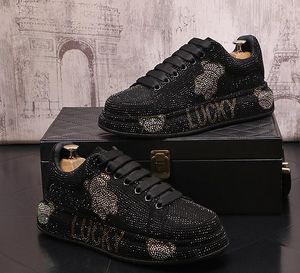 Luxury Royal Style Men Drepus Dress Dress Shoes Wedding Schema di ricamo fatto a mano Autunno Mumori esotici Fashion Lace-Up Sneaker casual SCARPE