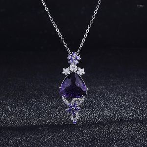 Correntes Excelentes design incrustado de prata Luz de cristal roxo de luxo elegante colar de pendente de pendente de acessórios de casamento de banquetes