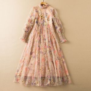 Abito con colletto alla coreana a maniche lunghe primaverili Tulle multicolore Ricami floreali con pannelli Abiti lunghi maxi eleganti casual 21D161117