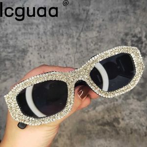 Óculos de sol Oversized Round Diamond Bling Óculos de sol de marca de luxo designer de luxo brilho strass Lentes óculos de sol feminino UV400J230301