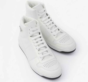 2024 Populära casual-stylish centrala män skor hög nappa läder vit svart sneaker topp varumärke grossist rabatt man skateboard promenad med låda