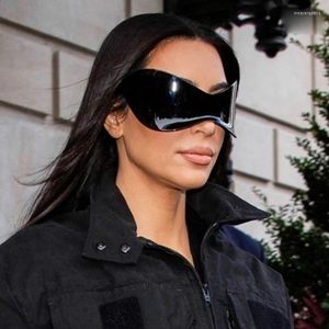 Güneş Gözlüğü 2023 Y2K Tek Parça Punk Kadın Marka Büyük Boyut Goggle Güneş Gözlükleri Kadın Açık Mekan Büyük Siyah Tonlar