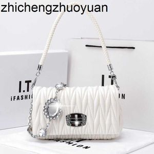 Designer White Bag Women's 23 Summer New Rhinestone Chain Side Pleated Fashion Bag