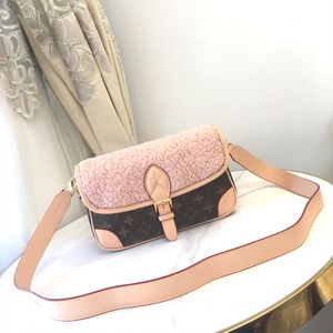 Designer Bag M46317 Womens fashion Crossbody Bag Mini Shoulder Bag Leather design Velvet clamshell buckle design