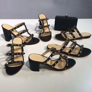 Kapcia plażowe designerskie buty kobiety sandały skórzane nit gęste obcasy pół śluzowaty slajdów kobieta buty leniwe buty na wysokim obcasie rozmiar 3541--42 US4-US10 z pudełkiem czarny