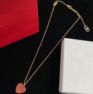 Mode Love Red Heart Pendant Halsband Designer Diamond Necklace Chain Jewelry for Women Party Wedding Present