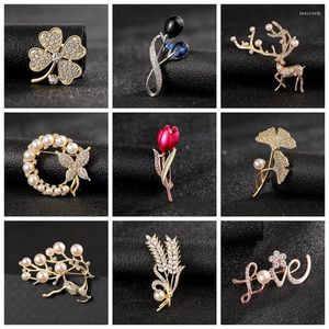 Broches Crystal Red Flower Rose Pins Mulheres Tulipas Quatro Clover Riprone Bridal Party Round Bouquet Broche Pin
