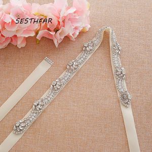 Bröllopssashes Sesthfar Rhinestone Belt Crystal Brudbälten Handgjorda pärlklänningar för Sinturones Para Vestidos