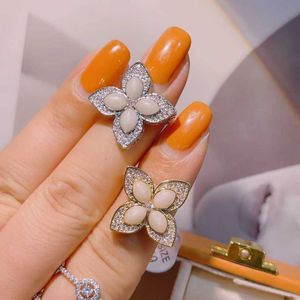 Anelli a grappolo Dichiarazione di Flower Party Luxury Stack Rings for Women Wedding Cubic Ziron Cz Wedding Dubai Bridal Finger Ring J1912 G230228