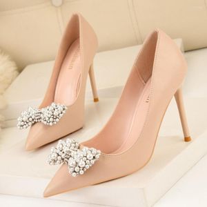 Dress Shoes Brand Women Pointed Pearl Crystal Bowknot Autumn High Heels Pumps Soft Leather Black Nude Bridal Party Ladies Footwear