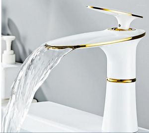 Bathroom Sink Faucets Washbasin Overcounter Basin Waterfall Brass Faucet Black/Plated Single Hole And Cold Art Water With Hose Tap