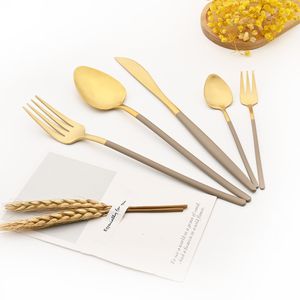 Dinnerware Sets Cutlery Matte Polishing Forks Spoons Knives Cake Fork Brown Gold 1810 Aço inoxidável Tableware 230302