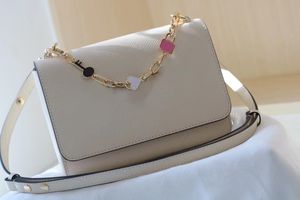 High quality designer women's shoulder bag V-shaped tongue chain handbag Twill Epi leather messenger bag Medium black handbag 50385