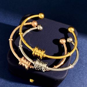 BUIGARI Bracciale singolo a forma di C doppia sfera Snakehead designer per donna diamante Placcato in oro 18K T0P stile classico di qualità Mai sbiadire regali premium 028