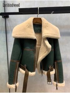 Winter Clothes Green Stitching Large Lapel Motorcycle Clothing Women's Thickened Short Fur OnePiece Sheepskin Coat 230301