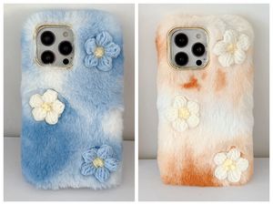 3D -blommafodral för iPhone 15 14 Pro Max 13 12 11 X XS XR 8 7 Plus fluffig päls fuzzy mode hår plysch mjuk tpu blommig flicka dam kvinnor kromade metall telefon bakåt täckning hud