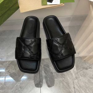 Women Leather Sandals Slide Slipper Luxury Platform Sandal Thick Bottoms Slipper Comfort Mules Padded Front Strap Fashionable Easy-to-wear Style Slides NO435