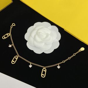 2023 High-end luxury designer home high-quality bracelet bracelet chain metal gift, original packaging for newlyweds' party