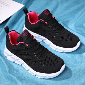 Tasarımcı Kadınlar Bahar Nefes Alabilir Koşu Ayakkabı Siyah Mor Siyah Kırmızı Kadın Dış Spor Spor Ayakkabı Renkler25