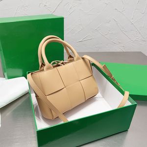 Mini Woven Tote Shopping Bag Plain Handbags Purse Women Cossbody Bags Zipper Plånböcker äkta läder Inside Fashion Letters Classic Brand Handbag 24cm