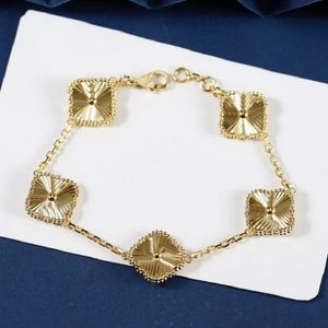 4 klasyczny projektant Van Clover Charm Bracelets Four Leaf Clover Projektant Biżuteria 18K Złota Bransoletka dla kobiet Mężczyźni Męskie naszyjniki Łańcuch Elegancki