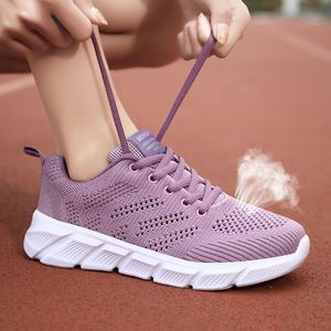 Tasarımcı Kadınlar Bahar Nefes Alabilir Koşu Ayakkabı Siyah Mor Siyah Kırmızı Kadın Açık Hava Spor Sabahları Renk100