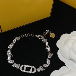 2023 High-end luxury designer high-quality famous brand bracelet necklace earring set famous brand jewelry bracelet gift, wedding party has original packaging