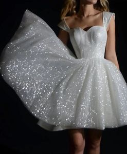 Shine Little White Kurzes Hochzeitskleid 2023 A-Linie ärmellos V-Ausschnitt Tüll Pailletten Brautpartykleider Robe De Mariee Strand