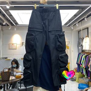 メンズパンツ2021 3D複数のポケットカーゴパンツ男性女性高品質のジョガードローストリングジッパースウェットパンツトラックズボン刺繍マークT230302