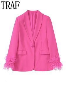 Kvinnors kostymer blazrar traf rosa fjäder blazer kvinna rak knapp jacka kvinnor mode streetwear blazer kvinnor långärmad blazer för kvinnliga rockar 230302