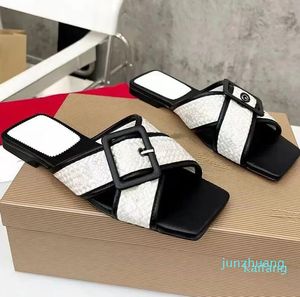 women flat Cross buckle slippers for summer casual wear 100% Leather beach heel sandal plaid decor Black/white/reddish brown custom writting welcome 021