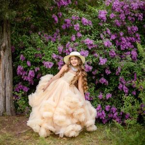 Mädchenkleider Champagner-Tüll-Blumen-Mehrschicht-Rüschen-Maxikleid Junior-Brautjungfernkleidung Weihnachtsfotografie