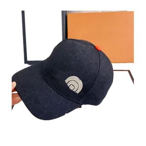 Lüks Tasarımcı Mektubu Beyzbol Kapağı Kadın Şapka Mektubu İşlemeli Güneş Şapkası Moda Günlük Tasarım Şapkası İşlemeli Güneş Koruma
