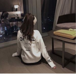 Tasarımcı Sweater Erkek Kadın Sweaters Jumper Nakış Baskı Kazak Örgü Klasik Örgü Sonbahar Kış Sıcak Jumpers Mens D666