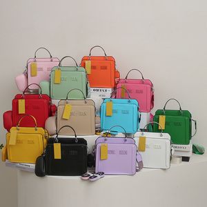 Crossbody-väska för kvinnor med stor kapacitet Macaron Color Handväska Crossbody-väskor