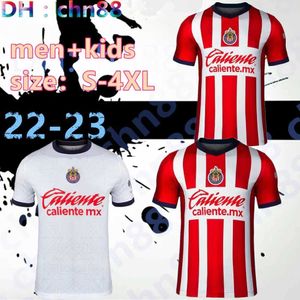 Guadalara 22 Camisa de Futebol 24 Carlos Cisneros 5 Victor Guzman 10 Alexis Vega 53 Jesus Orozco 23 Miguel Jimenez 20 Fernando Beltrán