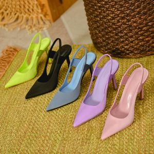 2023 Primavera e outono Novas sandálias Cetin Blue Pointy Stiletto Sapatos femininos com Slingback Trip Strap Sandálias femininas elegantes