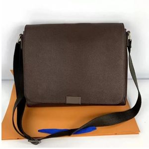 Bolsas de ombro mensageiro para homens Designers de luxo Backpachas de couro Postman ao ar livre zíper bolsa de compras de compras de compras