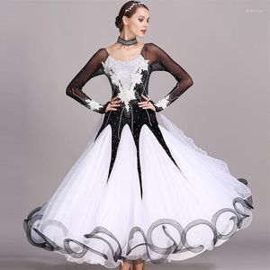 Scene Wear Black Rhinestones Ballroom Dance Competition Dress Standardklänningar Moderna kostym Waltz Lysande kostymer