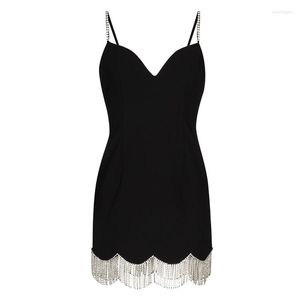 Casual Kleider Strass Fransen Schwarz Party Kleid Frauen Sommer Licht Luxus Kleine V-ausschnitt Hosenträger Mini