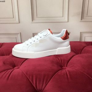 Topp män kvinnor casual skor designer botten besatt spikar mode insider sneakers svart rött läder låg top skor storlek35-45 mjip mxk80000003