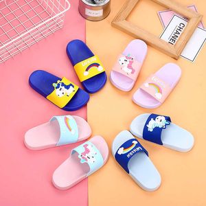 Slipper Boy Girl Summer Kids Rainbow Indoor Kaptaki nowe kapcie inne niż poślizg sandały plażowe dla maluch domowe buty dziecięce flip t230302