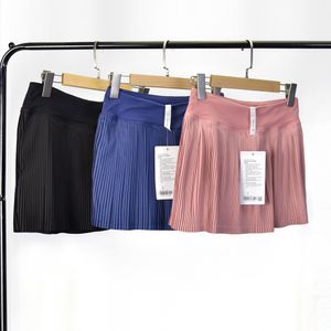 Frauen mit hoher taillierter Frauen mit plissierten Tennisröcken Leichtes Sporttraining Sportgolf Skorts mit Taschen