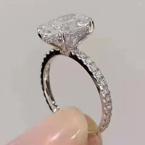 Klusterringar 14K AU585 Vittguldkvinnor Ring Moissanite Diamonds 1 2 3 4 5 Oval Luxury Wedding Party Engagement Anniversary