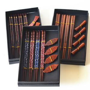 Essstäbchen, 8-teiliges Geschenkpaket zur Einweihung, 4 Stück, 4 Essstäbchenhalter, handgefertigtes japanisches Naturholz-Set 230302