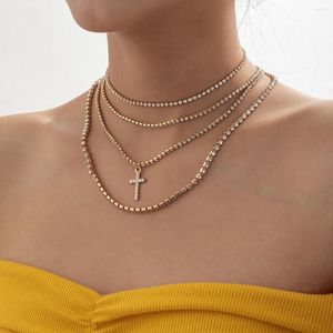 Choker Boho Multilayer Shiny Strass Kristall Kreuz Anhänger Halskette Damen 2023 Vintage Schlüsselbein Halsketten Mädchen Mode Schmuck