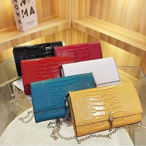 Designers bags Women Shoulder bag handbag Messenger Totes Chain carrying shoulder bag Fashion Metallic Handbags Classic check gift wholesale Shopping Y Party