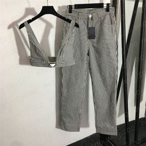 Damen-Jeanshose mit Buchstaben-Abzeichen, Sling-Tops, Unterwäsche, zweiteilige modische Damen-Jeanshose mit Streifen und hoher Taille