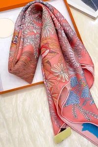 Luxury Scarves Pure Silk Scarf 90 cm Fashion Square Scarf Brand Designer Kerchief Neckerchief Ring Lady's Winter ljuddämpare Kvinna Muslim Hijab Outdoor Pashmina