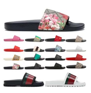 2022 Luxurys Designer-Sandalen für Männer und Frauen, klassische Blumen-Brokat-Slides, flache Schuhe, Leder, Gummi, Plateau-Flip-Flops, Gear-Böden, Strandschuhe, Slipper, Größe 36–48